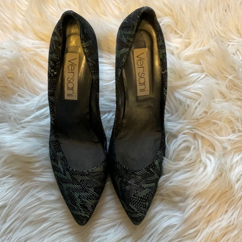 Versani Italian Made in Italy Pointed Toe Textured Artwork Pumps Size 9.5